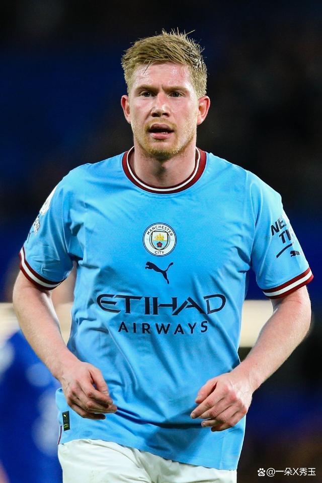 为什么“单打独斗”往往比“结伴而行”在赌场中表现更稳健？（赌场中，为何单兵作战往往比组队更稳健？）